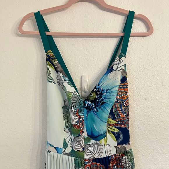 NWT Marciano Lucky Charm Jumpsuit Size 2 Pleated Wide Leg Floral Lace Up - Picture 4 of 15